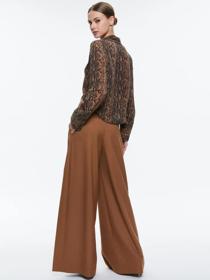 Alice Olivia HANNON TIE FRONT BLOUSE Camelblack Snake Women Tops