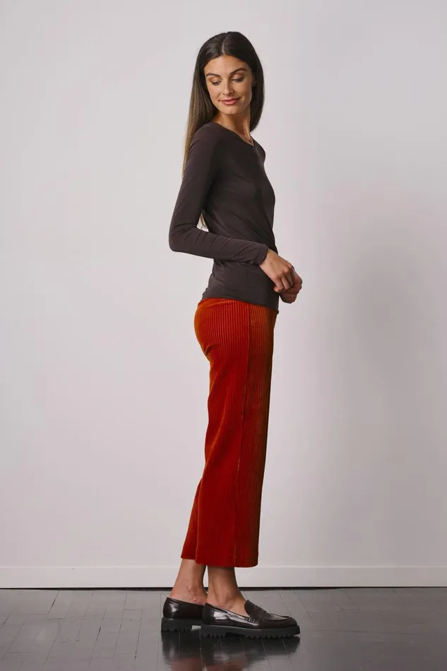 Avenue Montaigne ALEX Corduroy Rust Women Pants Avenue Montaigne ALEX Corduroy Rust Women Pants