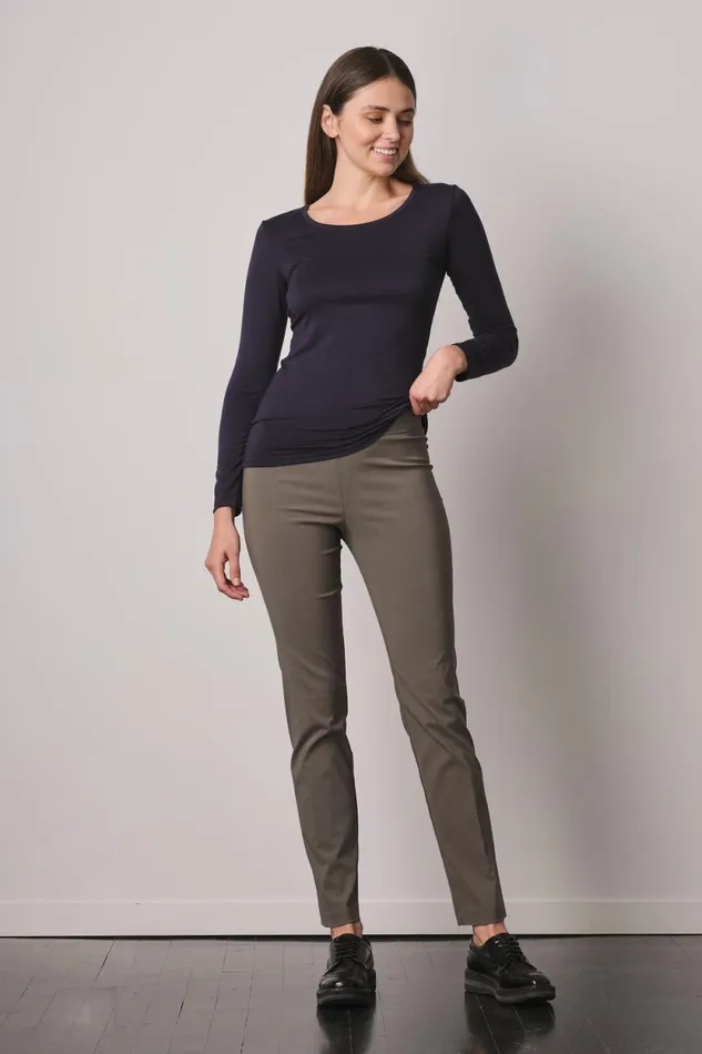 Avenue Montaigne LILI Signature Olive Green Women Pants