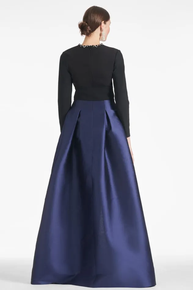 Covered Women Sachin and Babi Victoria Gown 8211 BlackNavy