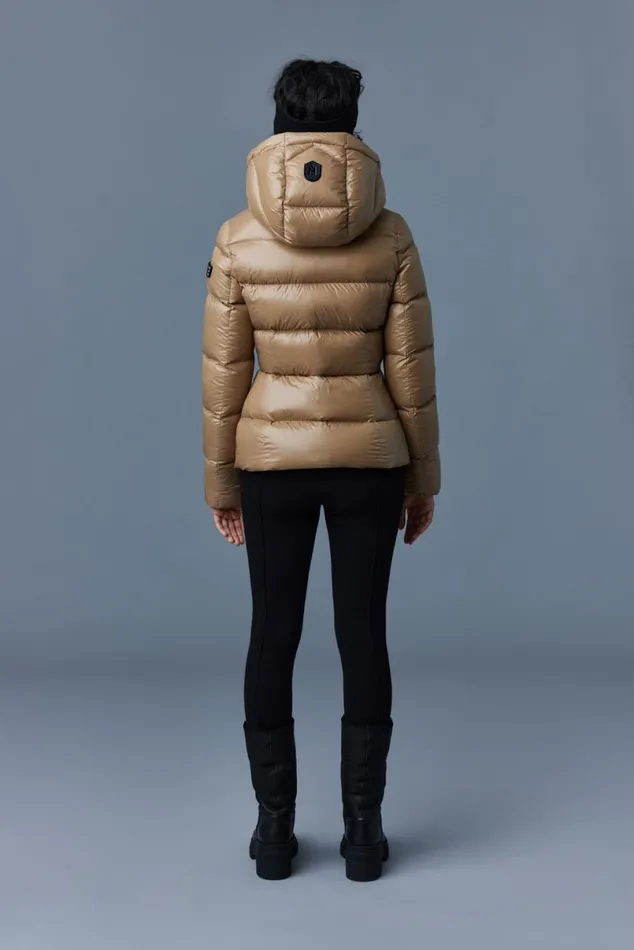 Downs and Jackets Women Mackage MADALYN Lustrous Light Down Jacket With Hood For Ladies White Downs and Jackets Women Mackage MADALYN Lustrous Light Down Jacket With Hood For Ladies White