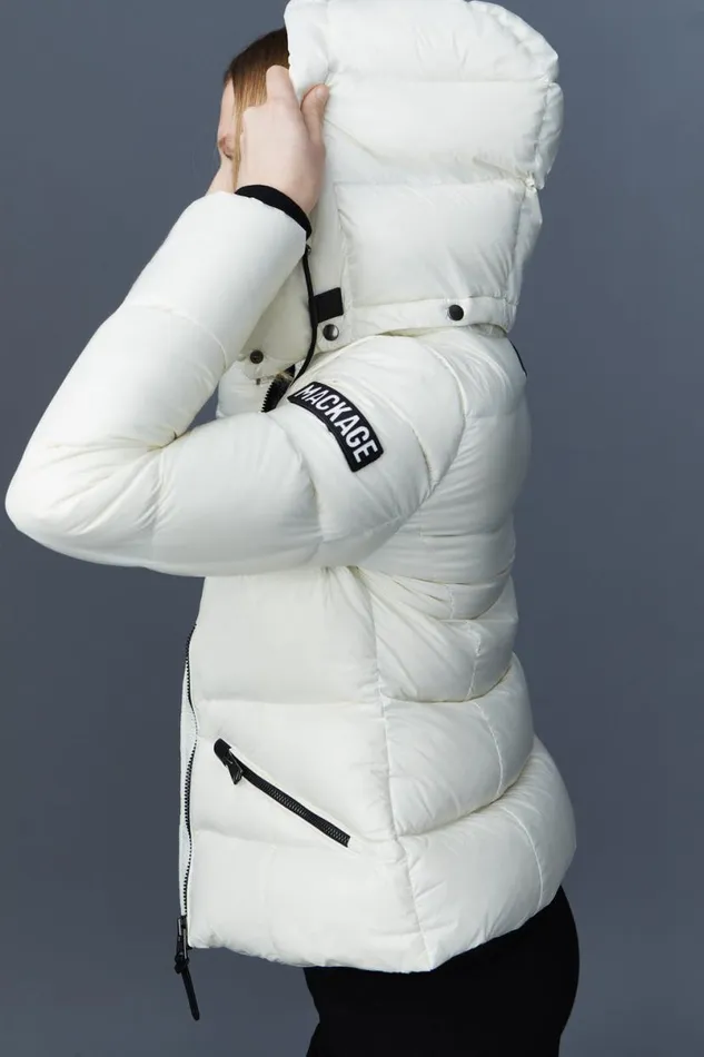 Downs and Jackets Women Mackage MADALYN Lustrous Light Down Jacket With Hood For Ladies White Downs and Jackets Women Mackage MADALYN Lustrous Light Down Jacket With Hood For Ladies White