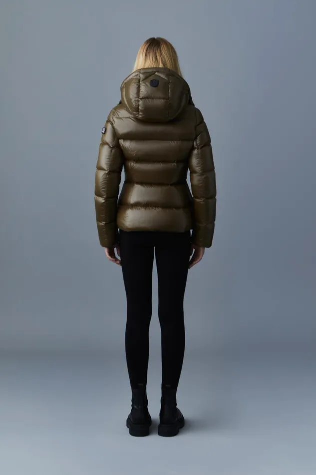Downs and Jackets Women Mackage MADALYN Lustrous Light Down Jacket With Hood For Ladies White Downs and Jackets Women Mackage MADALYN Lustrous Light Down Jacket With Hood For Ladies White