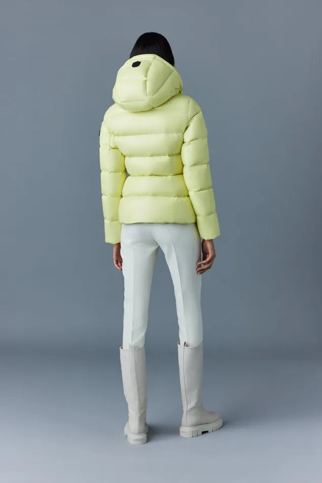 Downs and Jackets Women Mackage MADALYN Lustrous Light Down Jacket With Hood For Ladies White Downs and Jackets Women Mackage MADALYN Lustrous Light Down Jacket With Hood For Ladies White