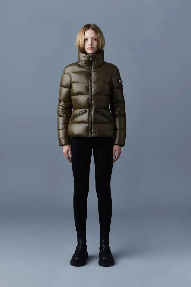 Downs and Jackets Women Mackage MADALYN Lustrous Light Down Jacket With Hood For Ladies White Downs and Jackets Women Mackage MADALYN Lustrous Light Down Jacket With Hood For Ladies White