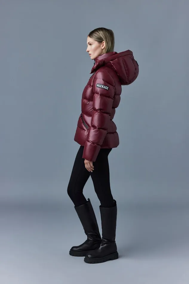 Downs and Jackets Women Mackage MADALYN Lustrous Light Down Jacket With Hood For Ladies White Downs and Jackets Women Mackage MADALYN Lustrous Light Down Jacket With Hood For Ladies White