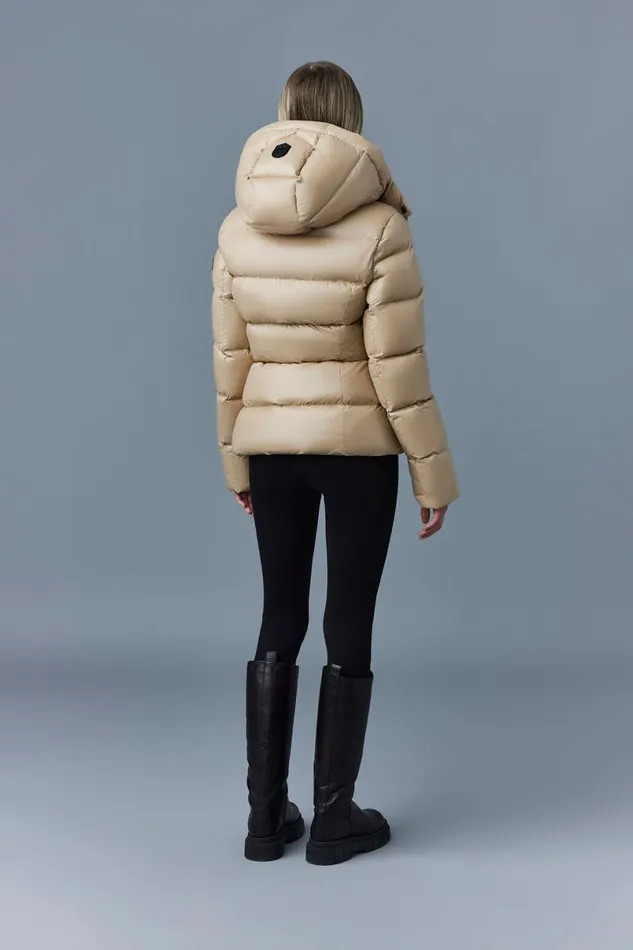 Downs and Jackets Women Mackage MADALYN Lustrous Light Down Jacket With Hood For Ladies White Downs and Jackets Women Mackage MADALYN Lustrous Light Down Jacket With Hood For Ladies White