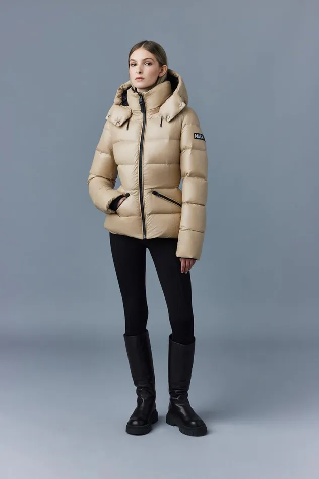 Downs and Jackets Women Mackage MADALYN Lustrous Light Down Jacket With Hood For Ladies White Downs and Jackets Women Mackage MADALYN Lustrous Light Down Jacket With Hood For Ladies White