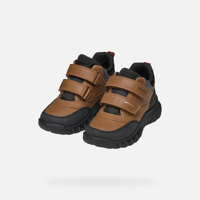 Kids Geox Sneakers SIMBYOS ABX BOY CognacBlack Low Top Sneakers Cognacblack