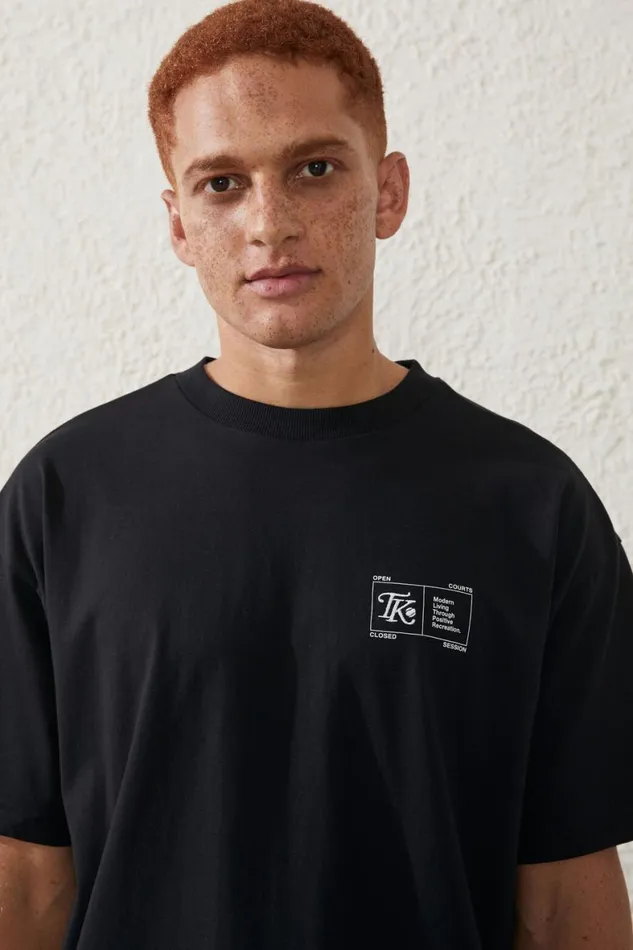 Men Activewear Cotton On Active Kokkinakis TShirt Lcn Tk Black Open Courts