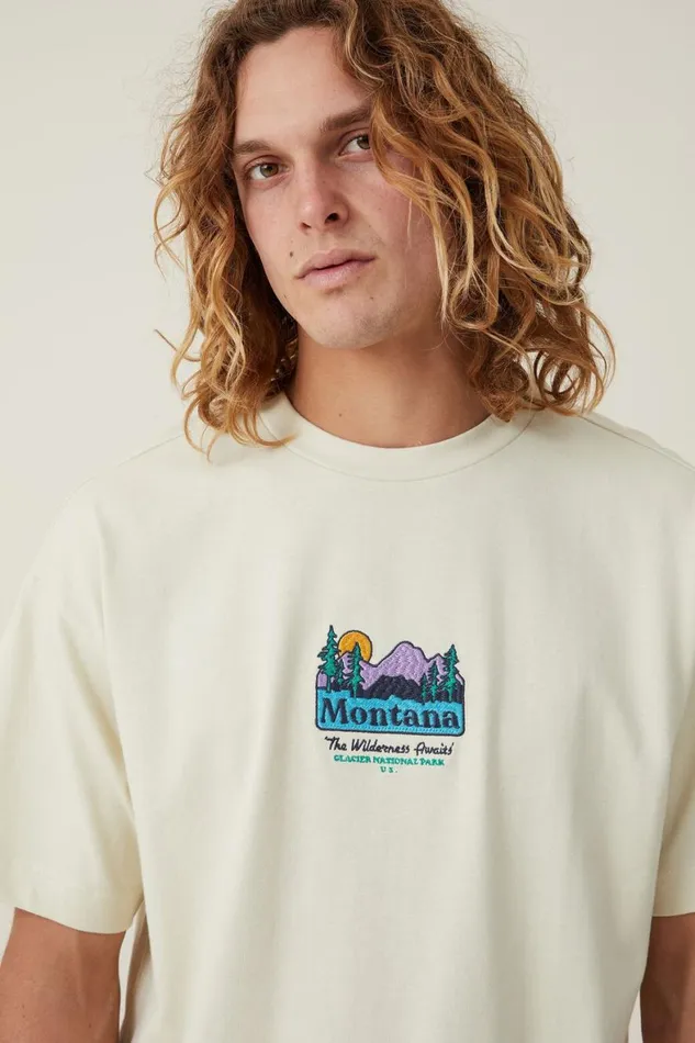 Men Graphic TShirts Cotton On Box Fit Graphic TShirt Ecruwilderness Awaits