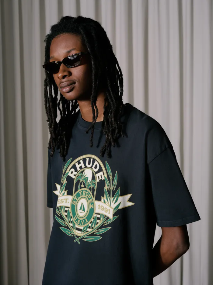 Men Rhude Tees ST TROPEZ YACHT CREST TEE Vtg Black Men Rhude Tees ST TROPEZ YACHT CREST TEE Vtg Black
