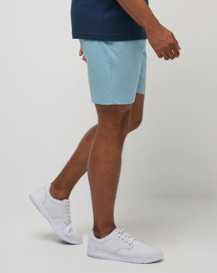 Men Shorts TravisMathew TECH CHINO SHORT 8IN Cameo