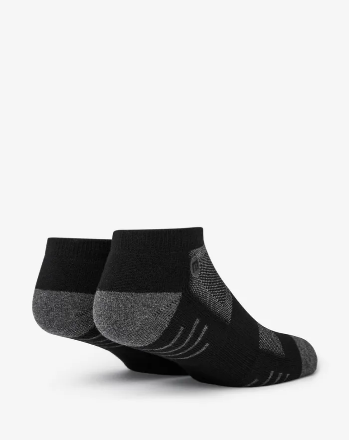 MenWomen Socks TravisMathew EIGHTEENER 20 ANKLE SOCK Blackgrey
