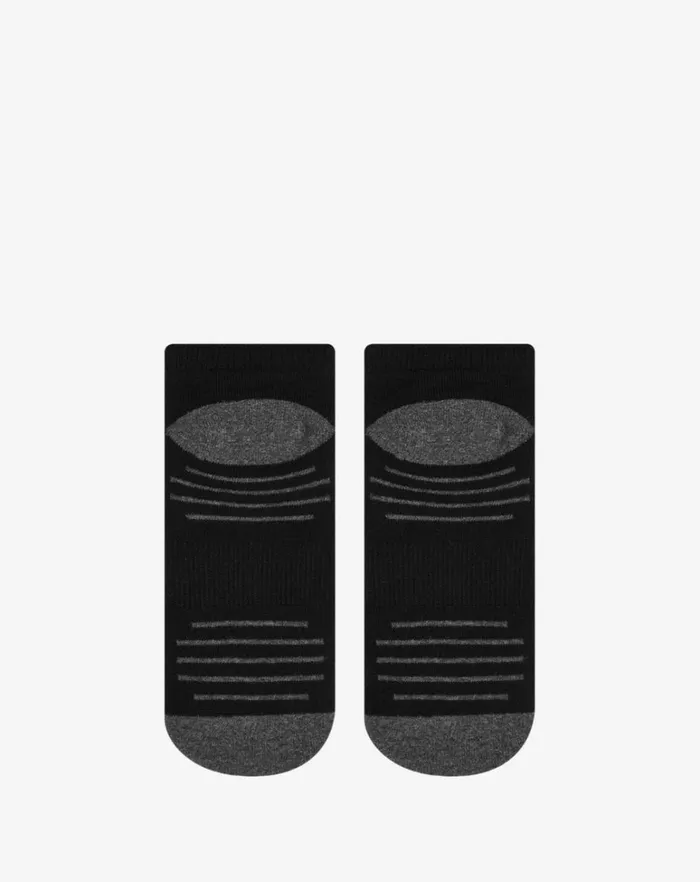 MenWomen Socks TravisMathew EIGHTEENER 20 ANKLE SOCK Blackgrey