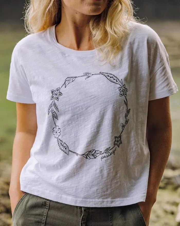 Passenger Clothing Daisy Chain Recycled Cotton TShirt White Women Tops and TShirts