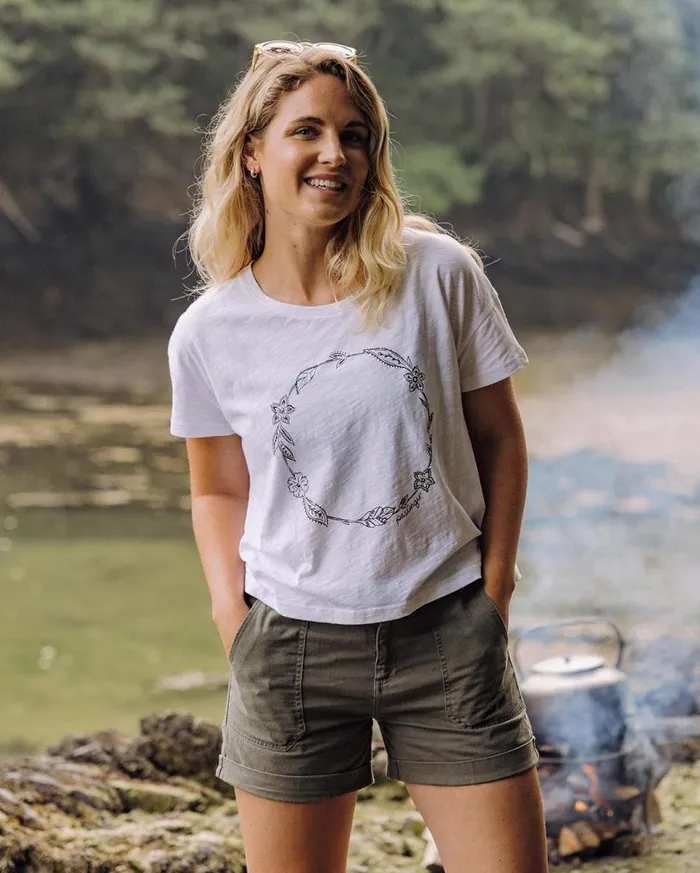 Passenger Clothing Daisy Chain Recycled Cotton TShirt White Women Tops and TShirts