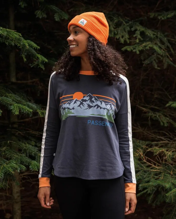 Passenger Clothing Hilltop Organic Cotton LS TShirt Charcoal Women Tops and TShirts