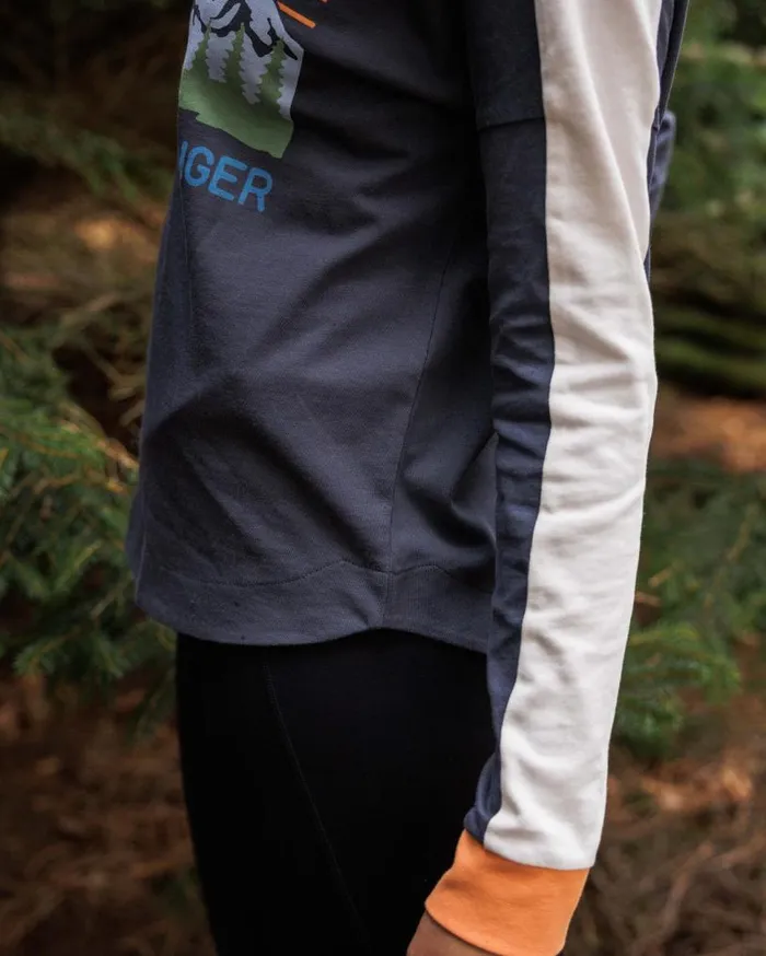 Passenger Clothing Hilltop Organic Cotton LS TShirt Charcoal Women Tops and TShirts
