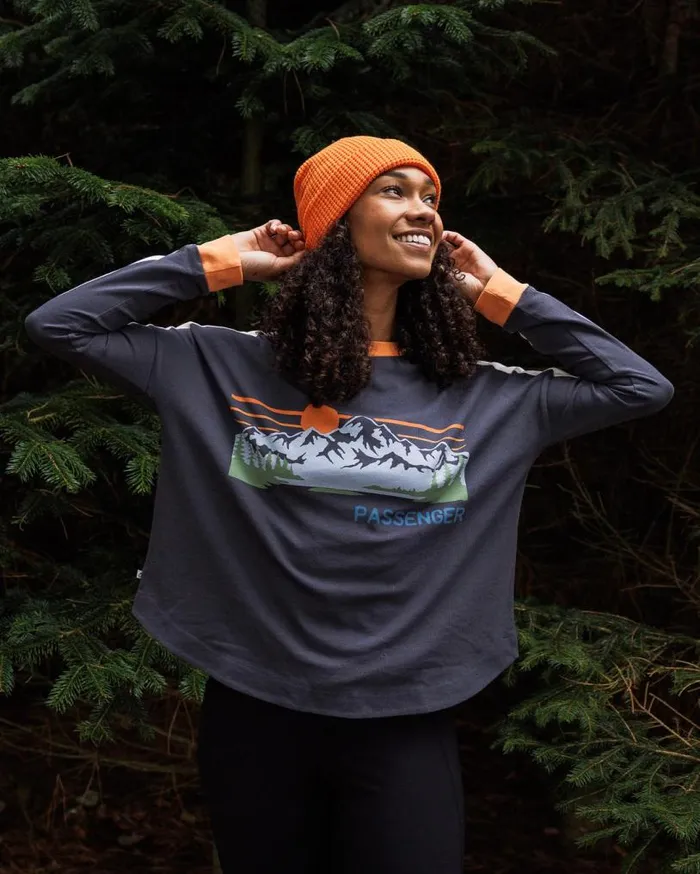 Passenger Clothing Hilltop Organic Cotton LS TShirt Charcoal Women Tops and TShirts