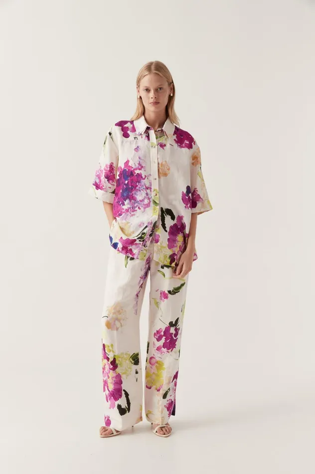 Portray Relaxed Pant Wild Hydrangea Women Aje Pants