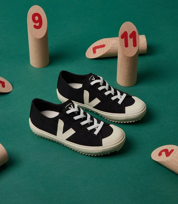 VEJA Ollie and Flip Kids FLIP ELASTIC LACES CANVAS BLACK PIERRE
