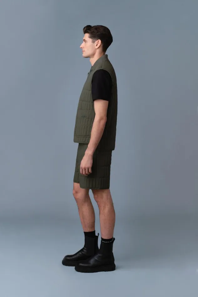 Vests Men Mackage LEVI Light Down Vertical Quilted Vest Black Vests Men Mackage LEVI Light Down Vertical Quilted Vest Black