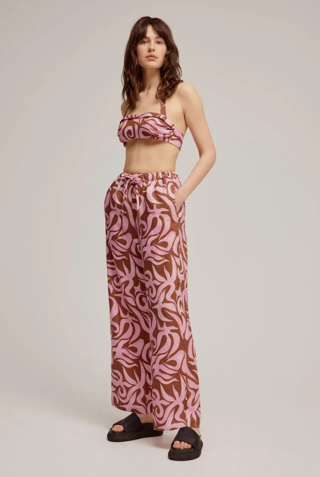 Woman Venroy Tops Halter Neck Crop Top