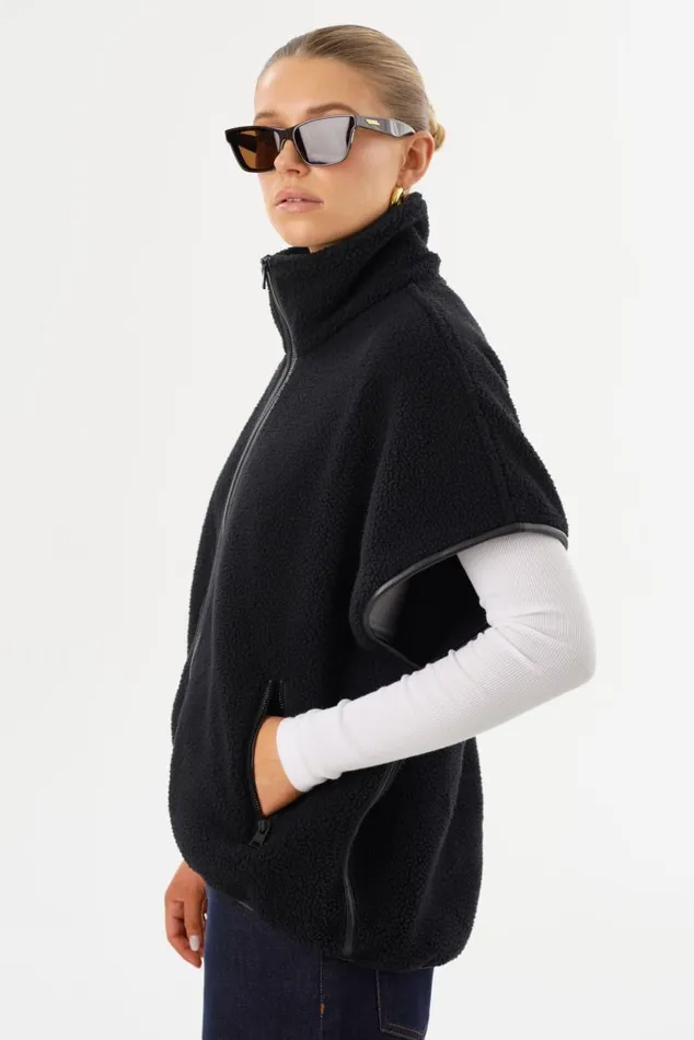 Women EUDORA Polar Fleece Vest Black Black LAMARQUE Tops Women EUDORA Polar Fleece Vest Black Black LAMARQUE Tops