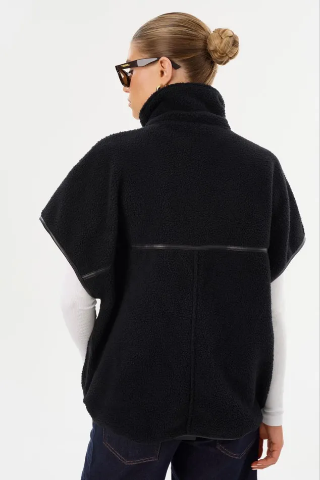 Women EUDORA Polar Fleece Vest Black Black LAMARQUE Tops Women EUDORA Polar Fleece Vest Black Black LAMARQUE Tops