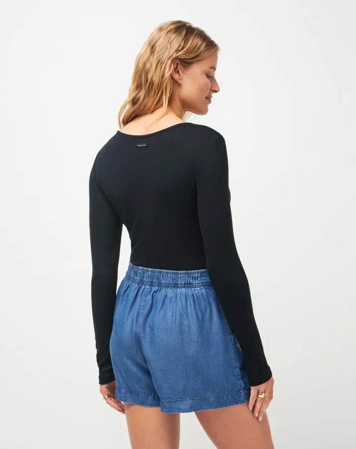 Women Shirts and Tops TravisMathew CLOUD RIB SUN SEASON Black Women Shirts and Tops TravisMathew CLOUD RIB SUN SEASON Black