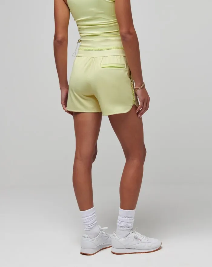 Women Shorts TravisMathew QUEENSTOWN MOVEKNIT SHORT Heather Pale Lime Yellow