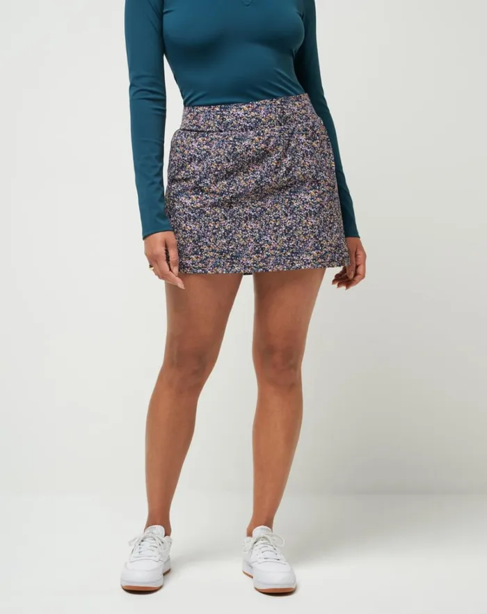 Women Skorts TravisMathew CAPTURE THE MOMENT SKORT Cream Multi
