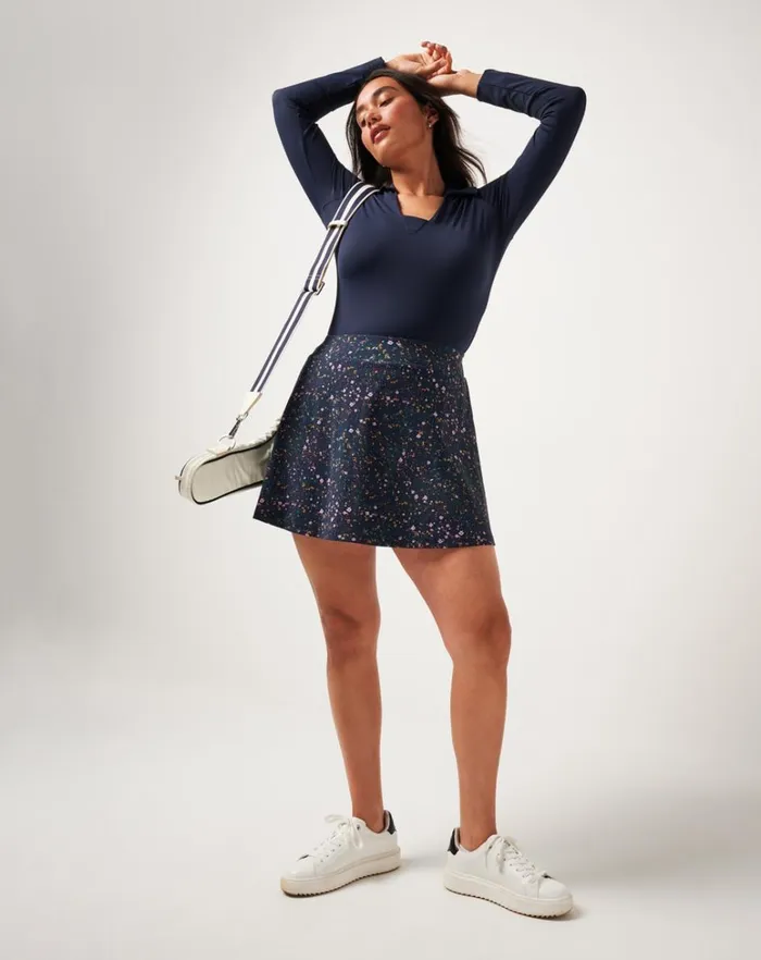 Women Skorts TravisMathew SAPPHIRE SUNRISE 20 SKORT Navy Blazer Multi Women Skorts TravisMathew SAPPHIRE SUNRISE 20 SKORT Navy Blazer Multi