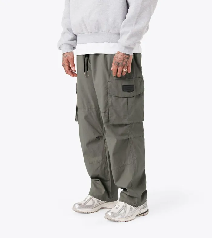 Zanerobe Pants Men Parachute Pant Olive