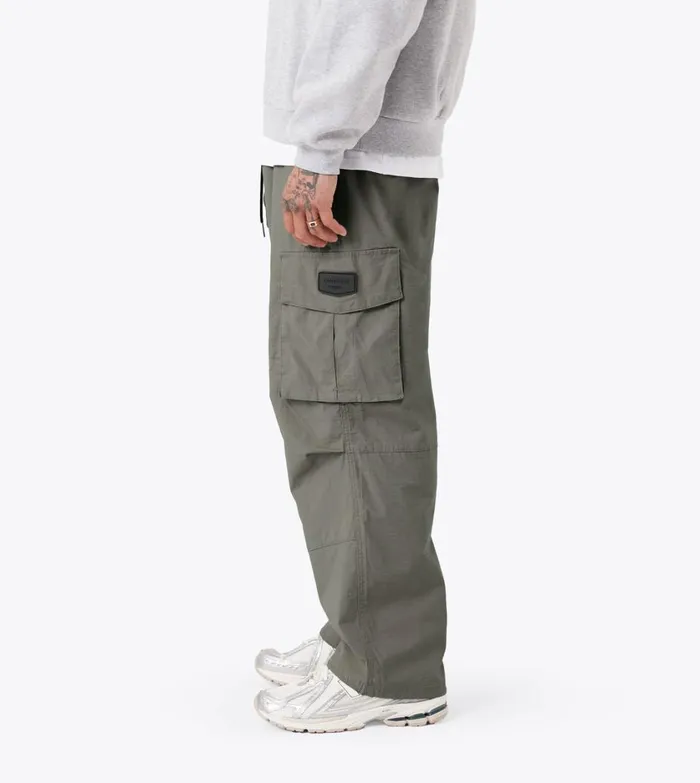 Zanerobe Pants Men Parachute Pant Olive